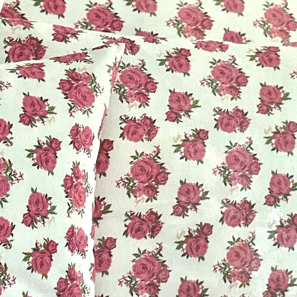 Juicy Couture 4pc Twin Sheet Set in Rose floral print  new in package - Picture 7 of 8